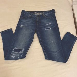 •Used• American Eagle Super Stretch Size 10 Long Distressed Jeans